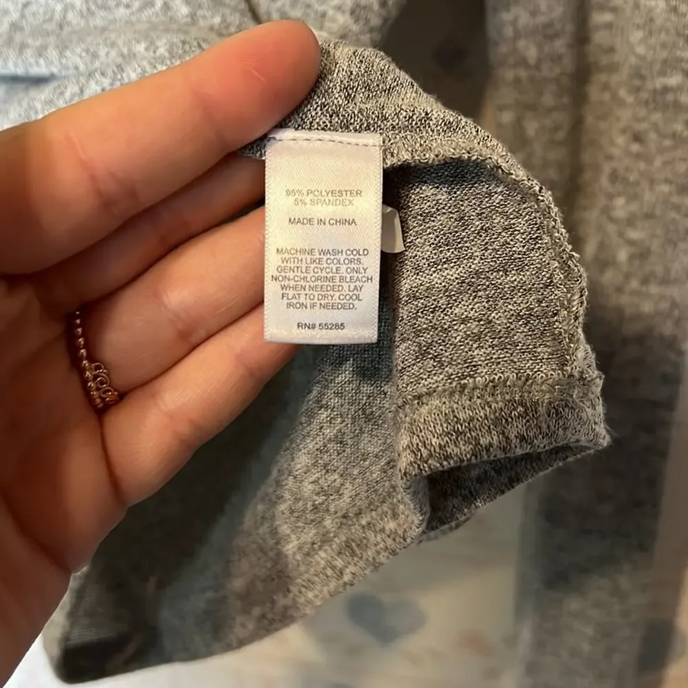 Express One Eleven “Essential” Heathered Gray Long Sleeve Basic Tee - Picture 5 of 10